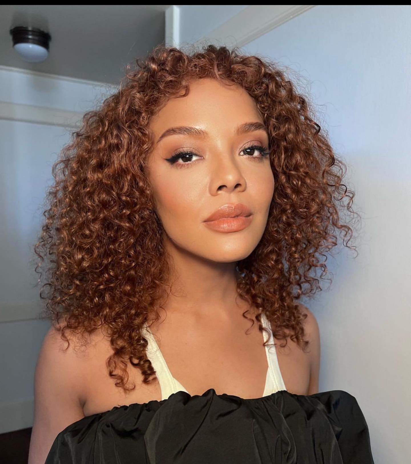 Rich Copper Red Shoulder-Length Lob Rich Copper Red Shoulder-Length Lob — Hair Color 2027 for Curly Hair
