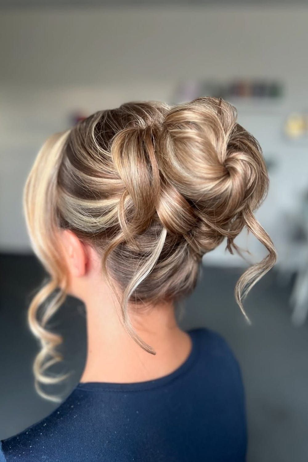 Messy Bun With Honey Blonde Highlights — Gala Hairstyles 2027