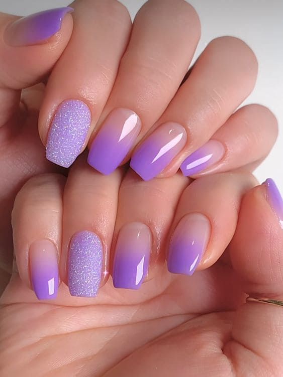Short Coffin Lavender to Nude Glitter Ombre Short Coffin Lavender to Nude Glitter Ombre — Lavender Ombre Nails 2027