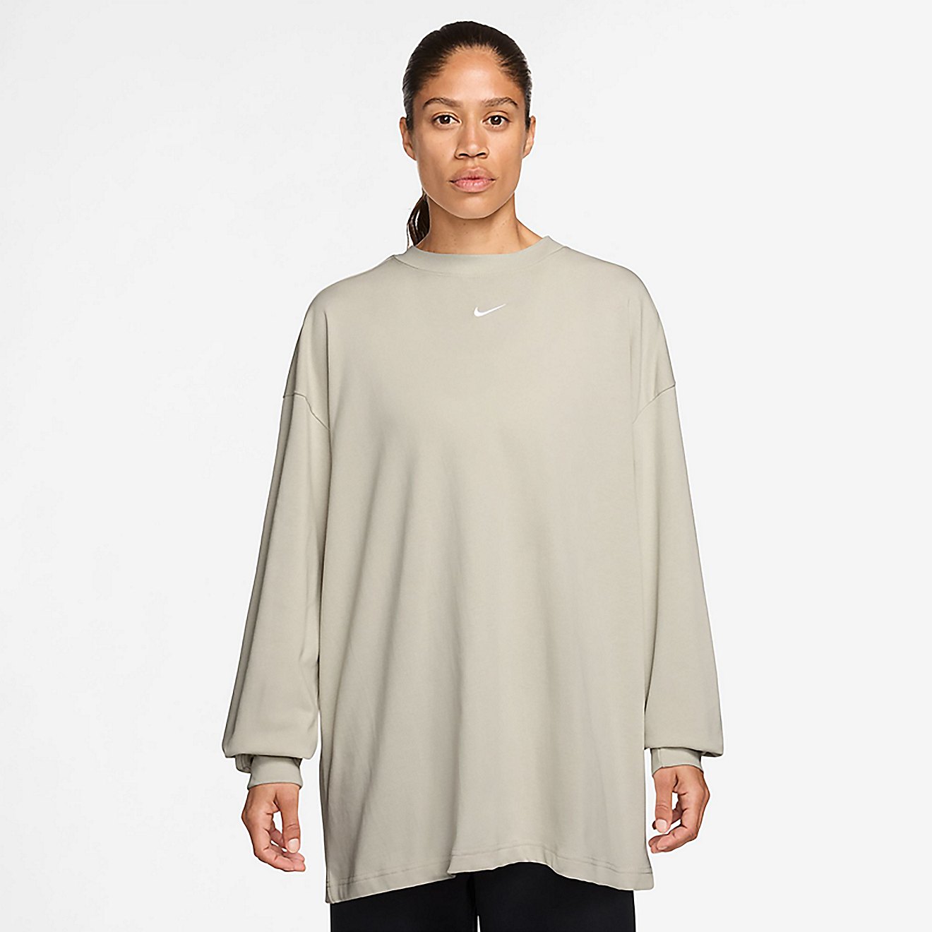 Relaxed Oversized Tee with Minimalist Branding Relaxed Oversized Tee with Minimalist Branding — Nike Outfits 2027