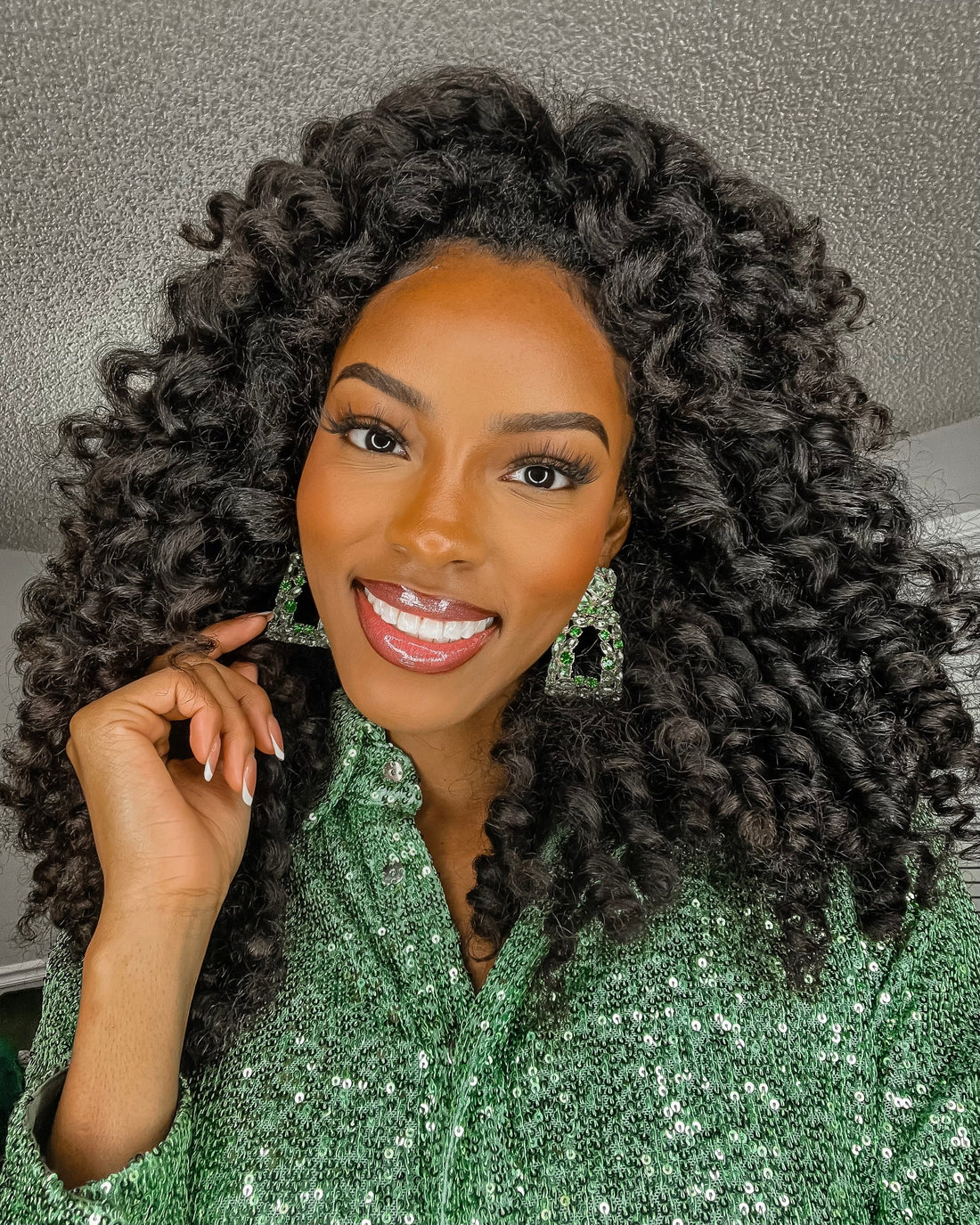 Voluminous Loose Curls Mid-Back Voluminous Loose Curls Mid-Back — 4C Hairstyles 2027