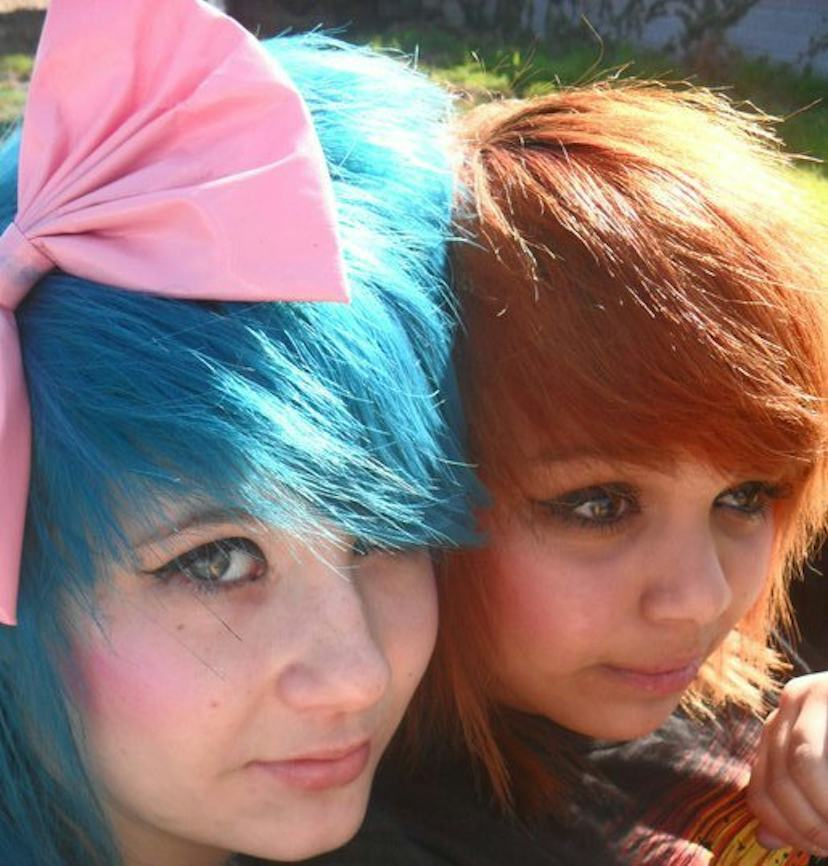 Vibrant Hair and Pink Bow: Emo Aesthetic Accents Vibrant Hair and Pink Bow: Emo Aesthetic Accents — Emo Outfits 2027