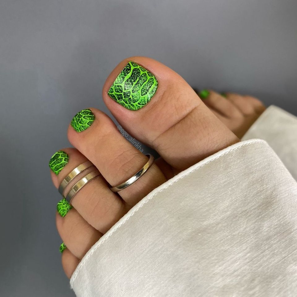 Matte Neon Green Scale Texture Matte Neon Green Scale Texture — Neon Toe Nails 2027