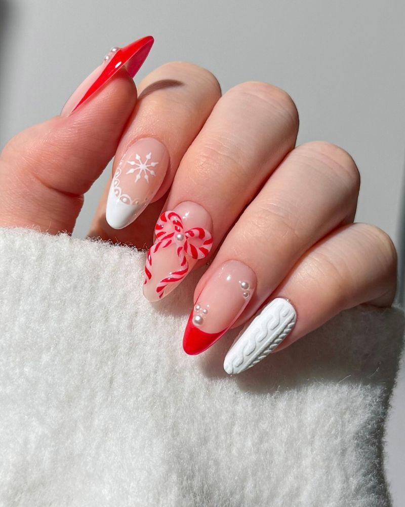 One Hand Close-Up Visual Idea — Christmas Sweater Nails 2026