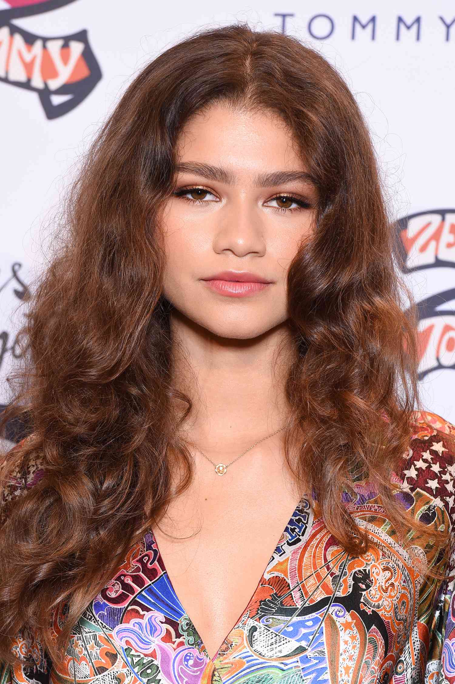 Loose Waves Voluminous Visual Idea Loose Waves Voluminous Visual Idea — Warm Brown Hair 2027
