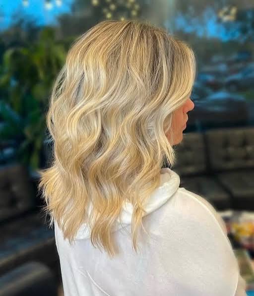 Blonde Layered Bob Wavy Blowout Blonde Layered Bob Wavy Blowout — Hairstyles 2027 for Fine Hair