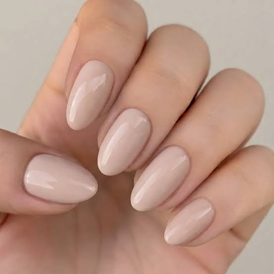 Medium Oval Opaque Beige Glossy Medium Oval Opaque Beige Glossy — Nurse Nails 2027