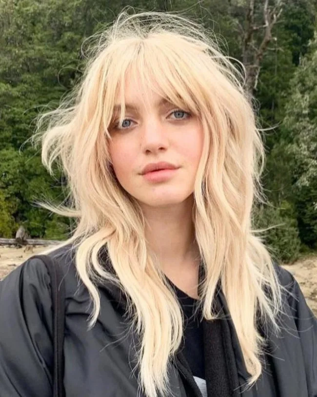 Platinum Blonde Shag With Wispy Bangs Platinum Blonde Shag With Wispy Bangs — Octopus Haircut 2027