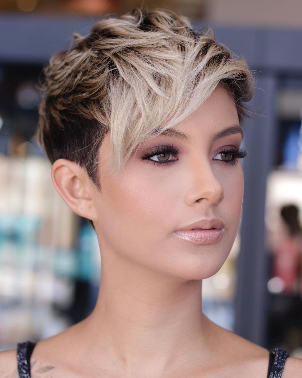 Side-Swept Blonde Highlights on Dark Pixie Side-Swept Blonde Highlights on Dark Pixie — Two Tone Pixie 2027