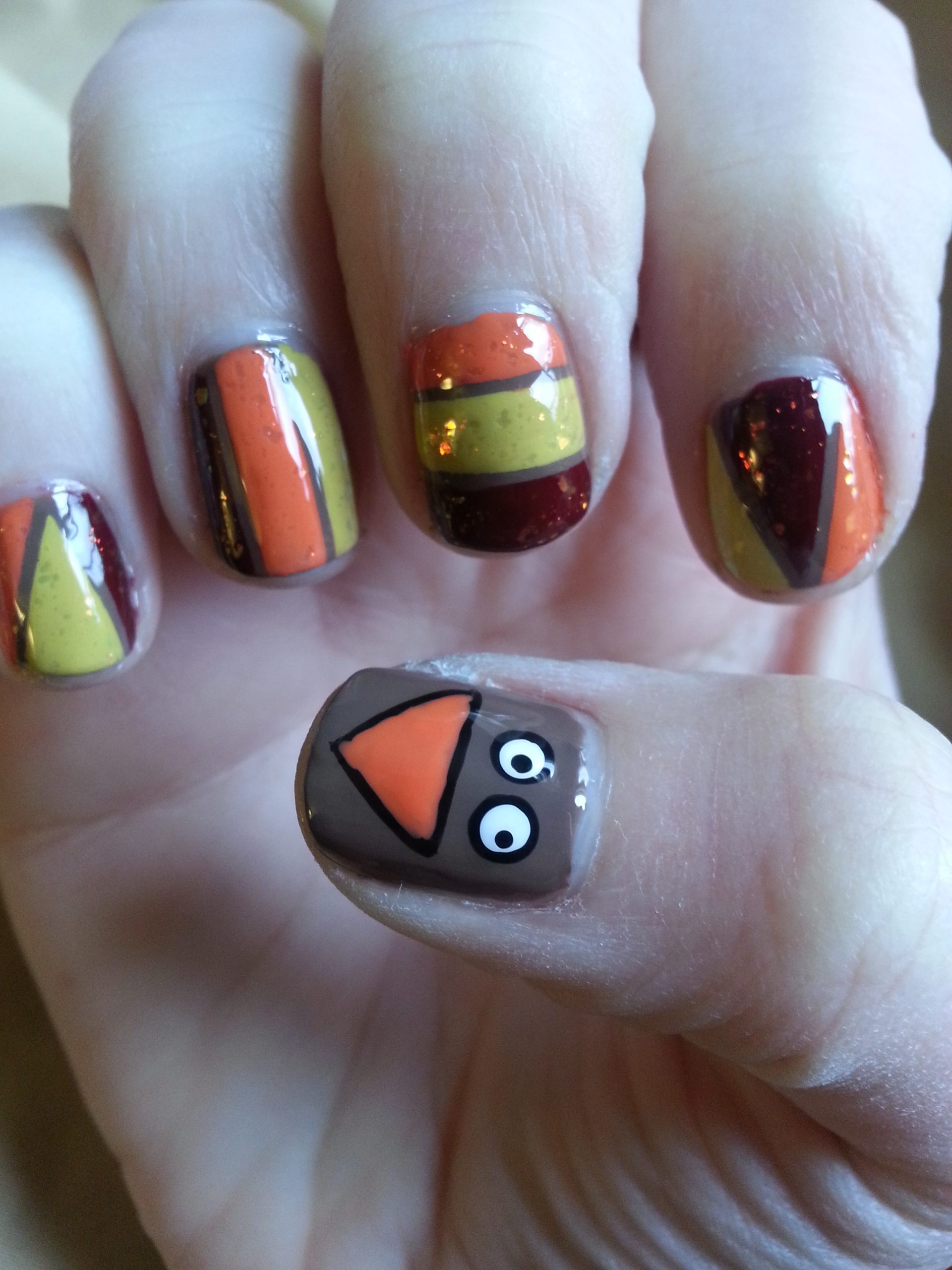 Turkey Face with Geometric Stripes — Simple Thanksgiving Nails 2026