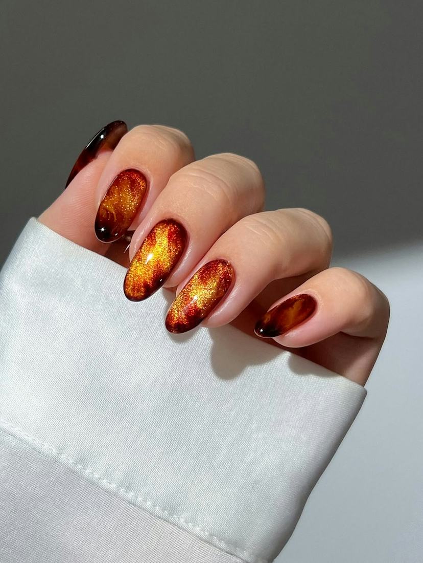 Warm Orange Yellow Brown Shimmer Cat Eye Warm Orange Yellow Brown Shimmer Cat Eye — Cat Eye Nails 2027