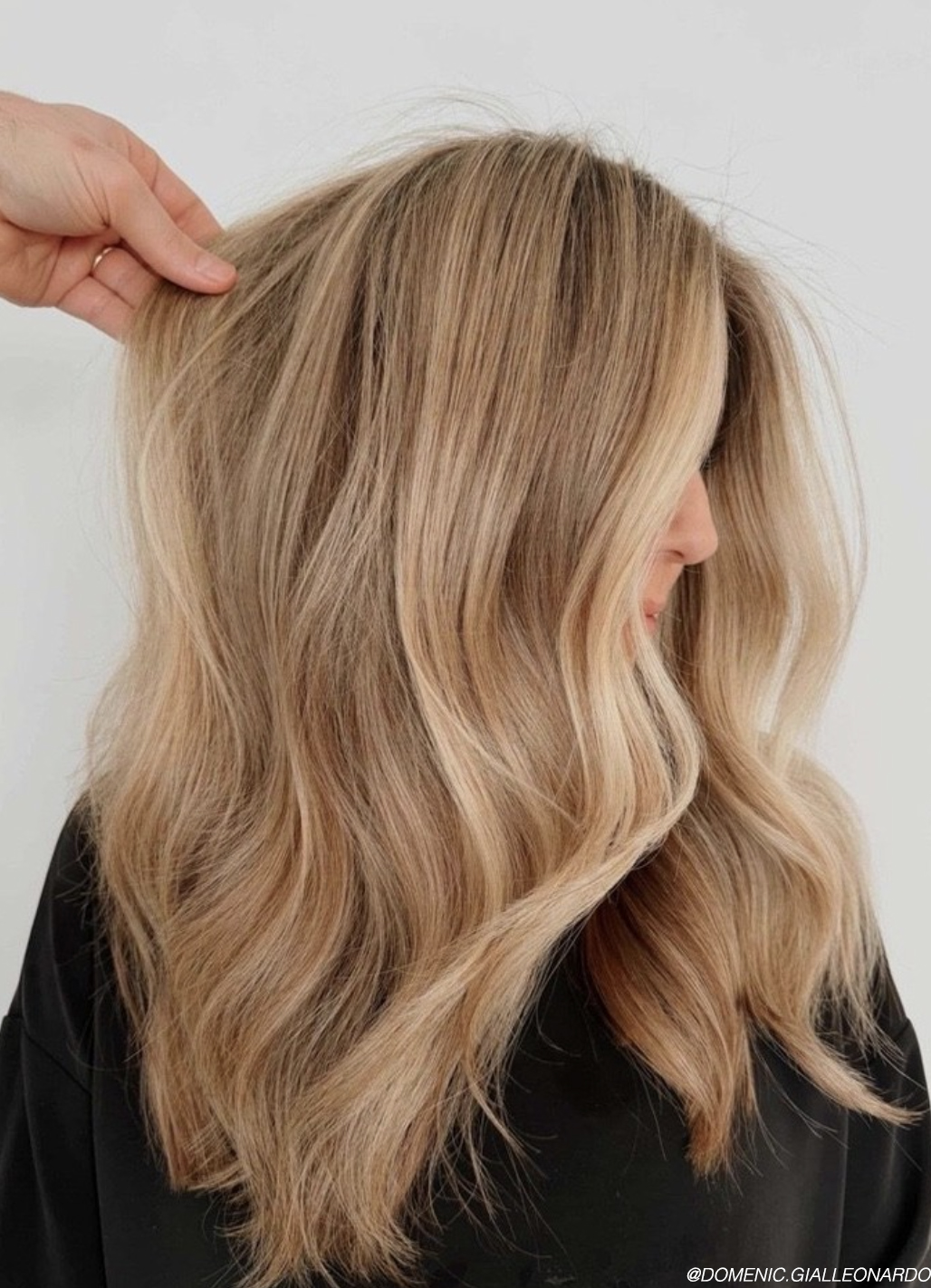 Long Layers Platinum Blonde with Ash Blonde Highlights Long Layers Platinum Blonde with Ash Blonde Highlights — Highlights Trends 2027