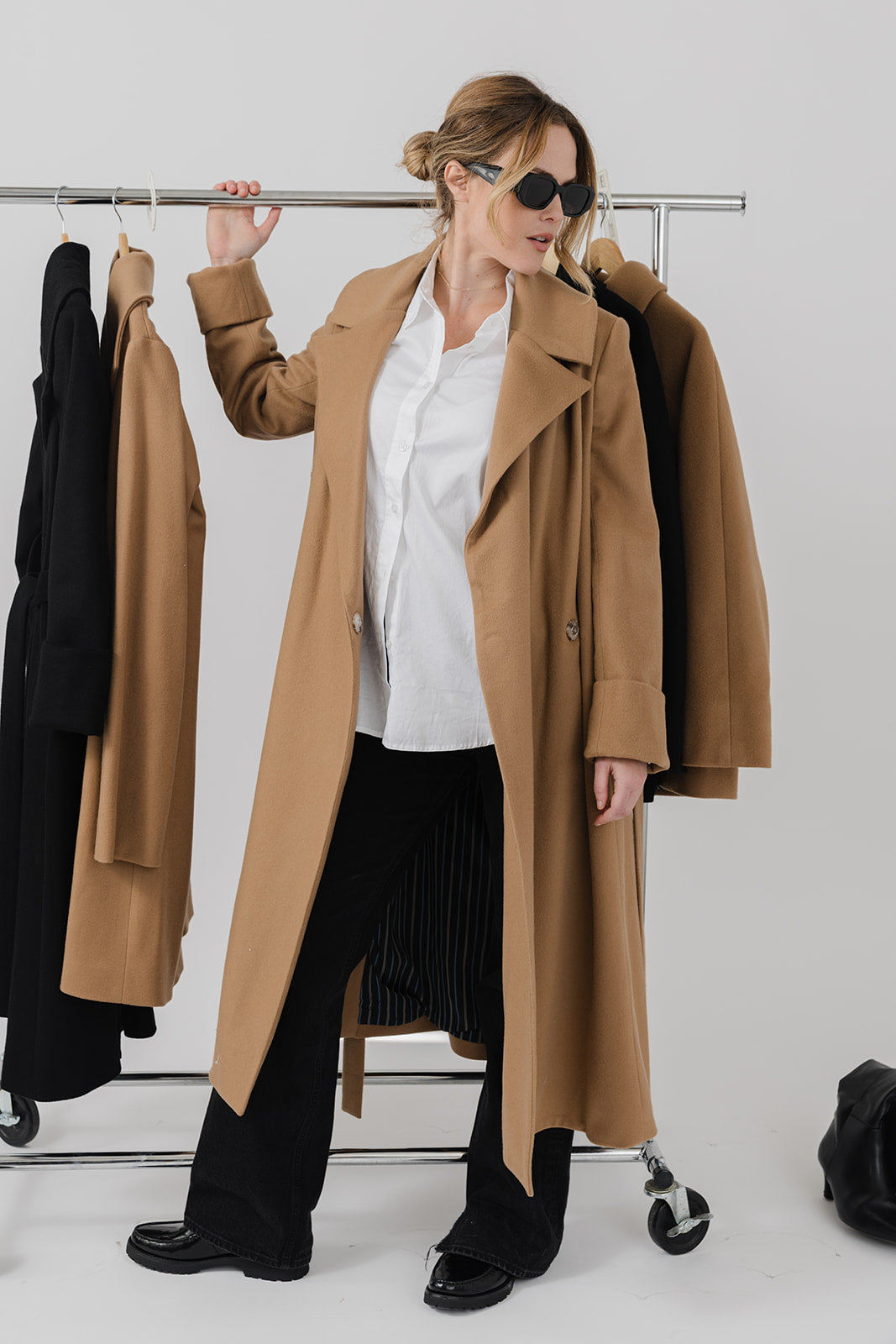 Camel Wool Coat: Polished Look with Wide-Leg Trousers Camel Wool Coat: Polished Look with Wide-Leg Trousers — Trench Coats 2027