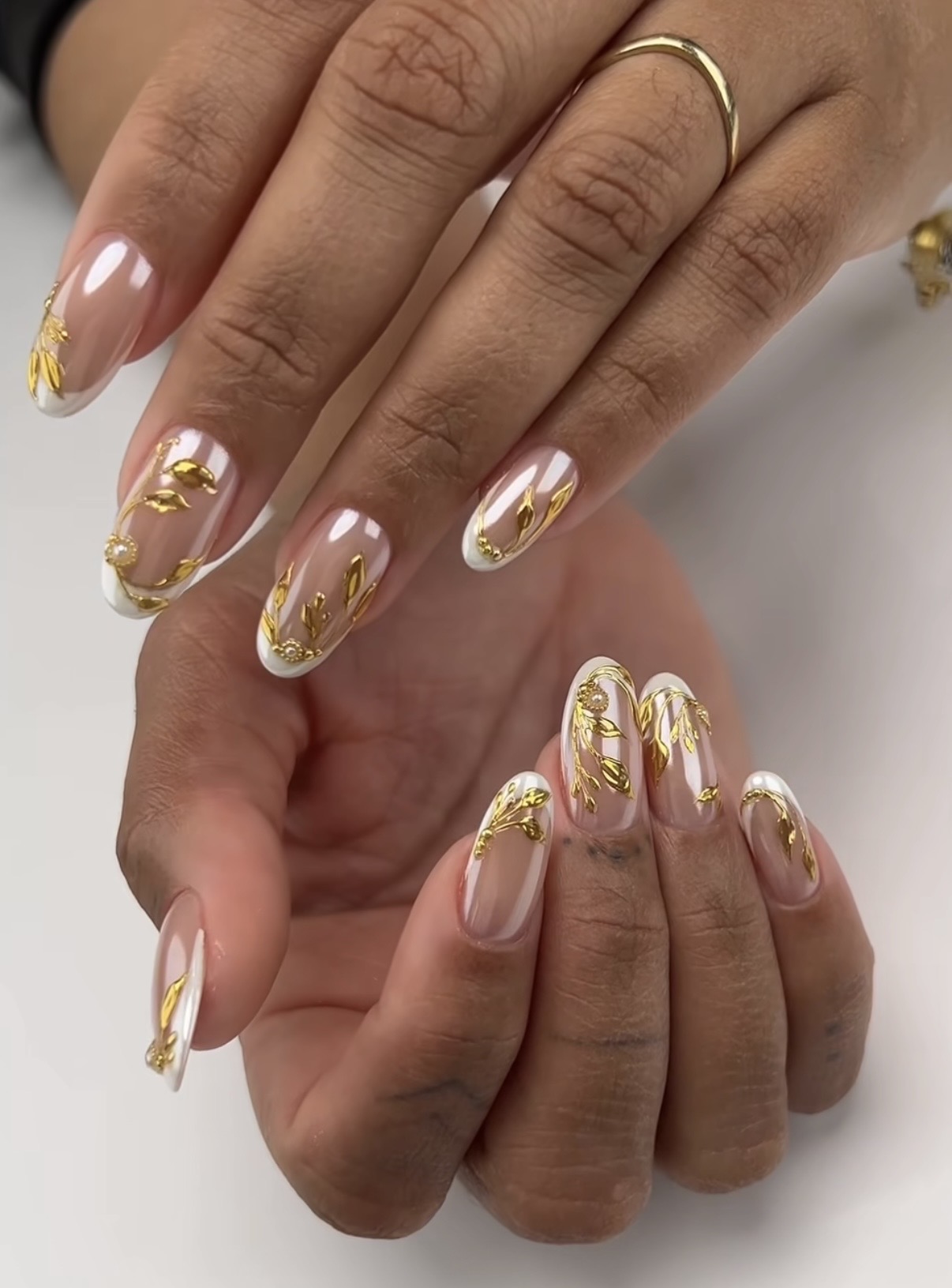 Smooth Even Application Visual Idea Smooth Even Application Visual Idea — Green Chrome Nails 2027