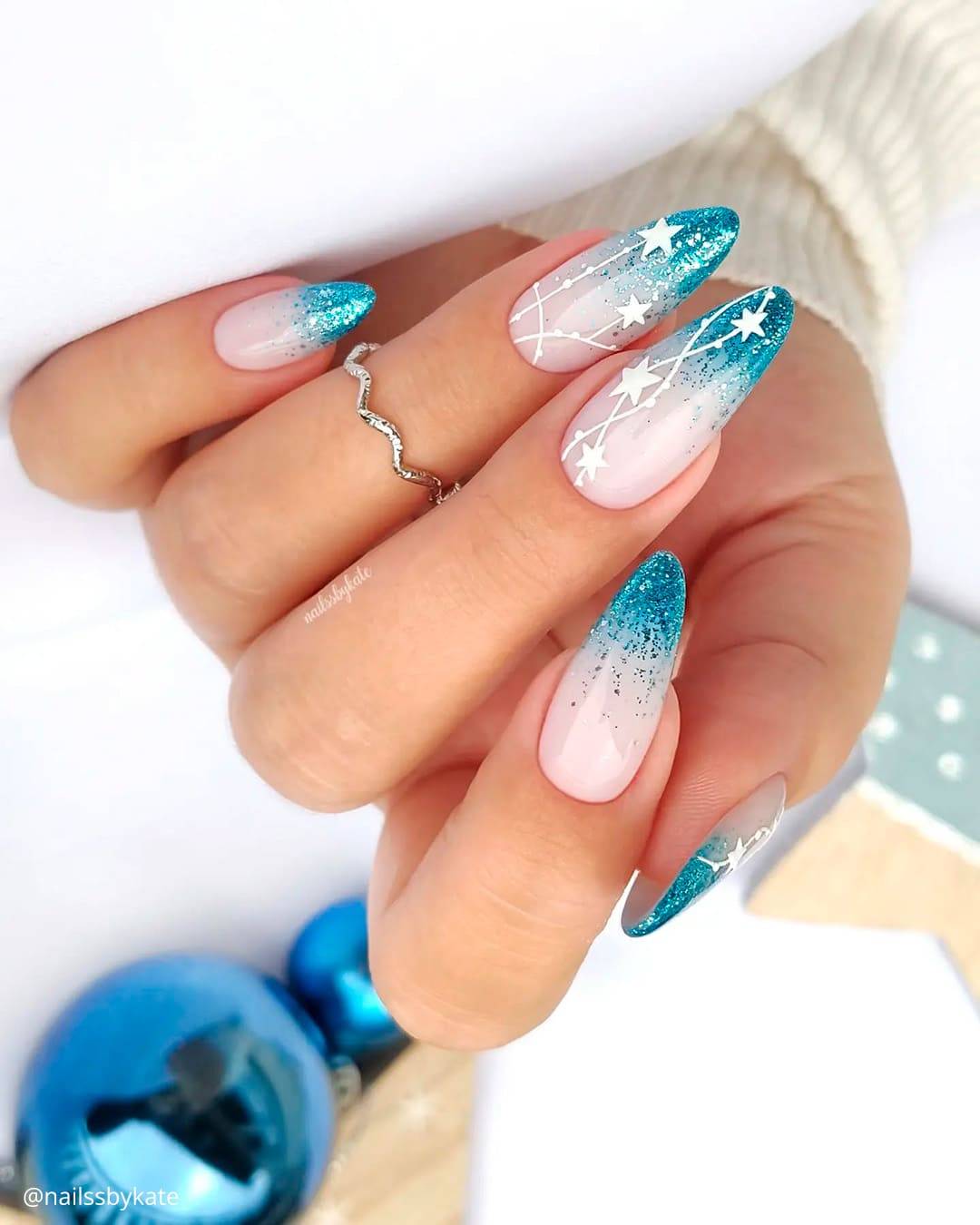 Nude to Teal Gradient Nails with Star Art — Winter Oval Nails 2027