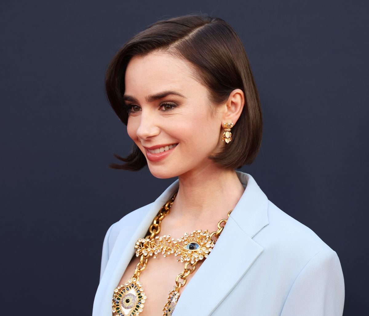 Front View Textured Dark Brown Chin Bob — Blunt Bob 2027