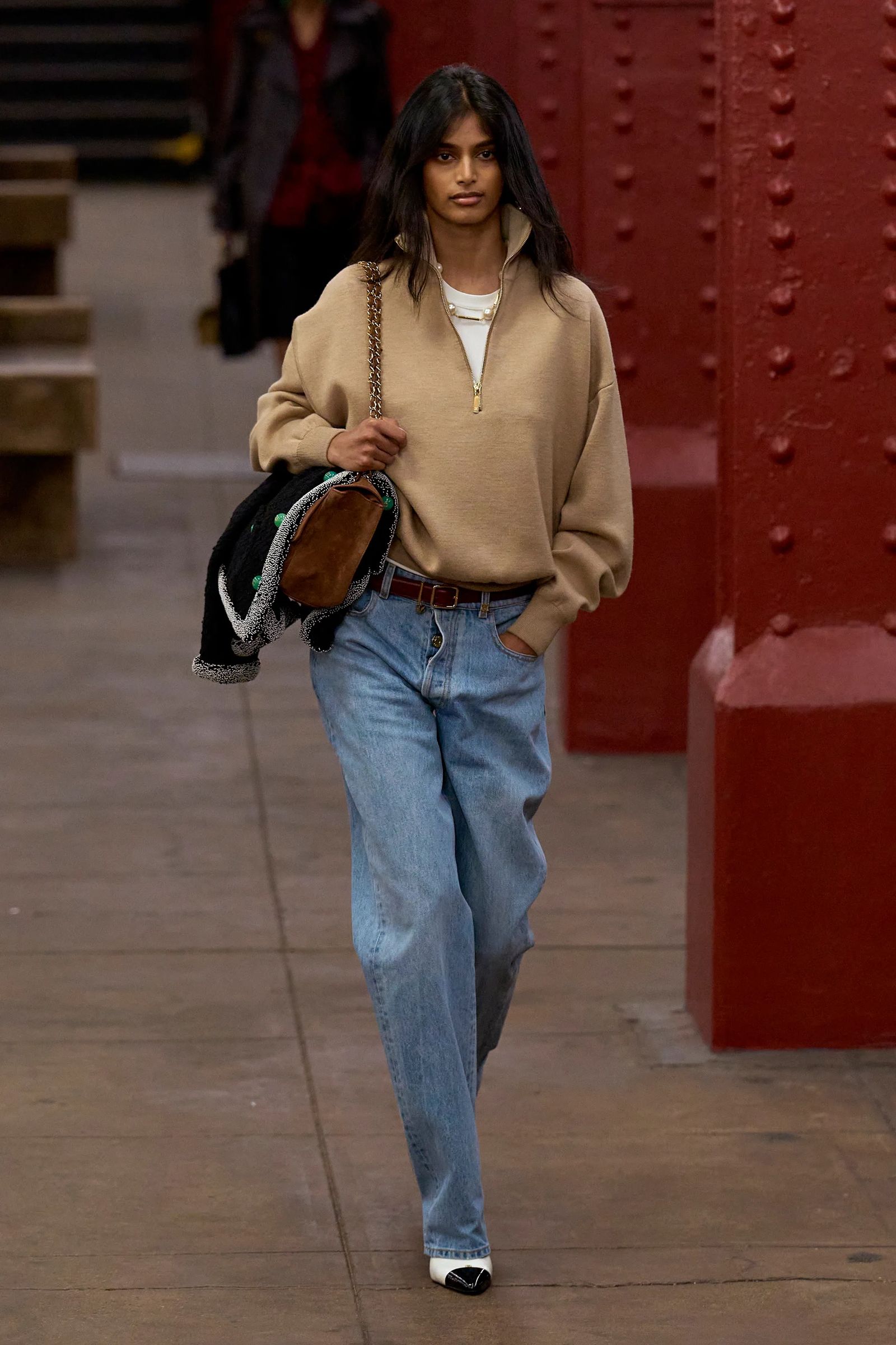 Why the “Baggy Skinny” is the Only Denim Silhouette I'm Interested in in 2026 | Vogue Arabia