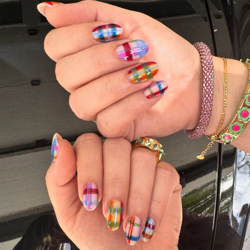 Multicolor Plaid Medium Oval Nails Multicolor Plaid Medium Oval Nails — Rainbow Checkered Nails 2027