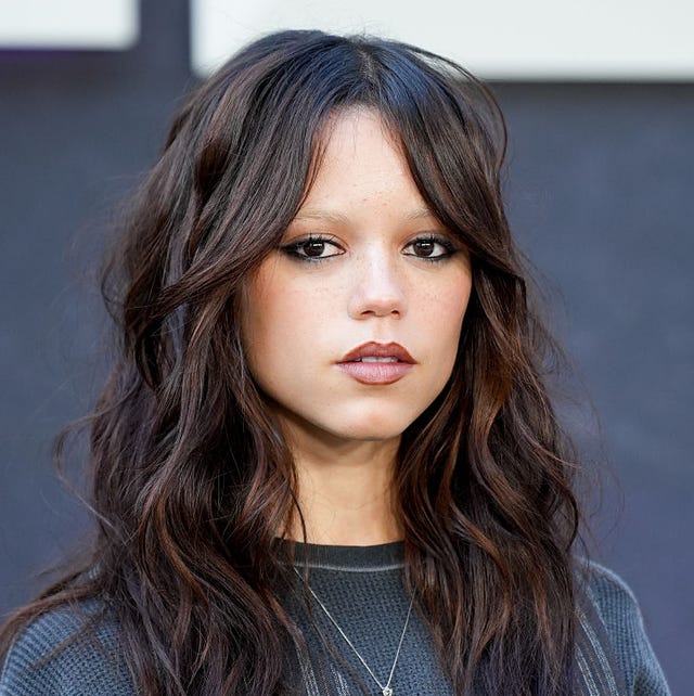 Collarbone Lob With Curtain Bangs Collarbone Lob With Curtain Bangs — Face Framing Layers 2027