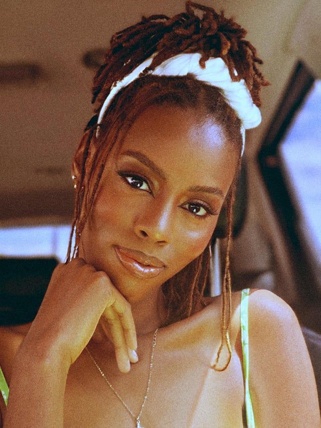 Vibrant Auburn Shoulder Locs Vibrant Auburn Shoulder Locs — Microlocs Locs 2027