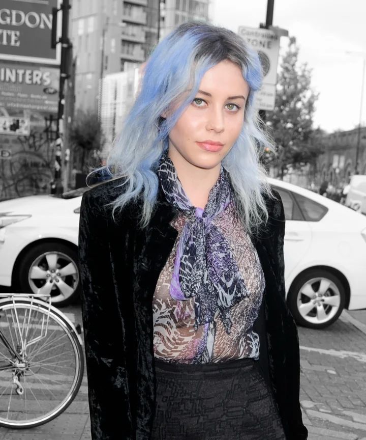 Visual Idea — A Woman With Shoulder-Length Visual Idea — A Woman With Shoulder-Length — Sky Blue Hair 2027
