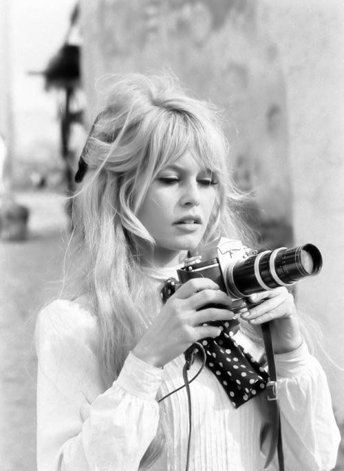 Ash Blonde Bardot Waves Mid-Back Ash Blonde Bardot Waves Mid-Back — Bardot Bangs 2027