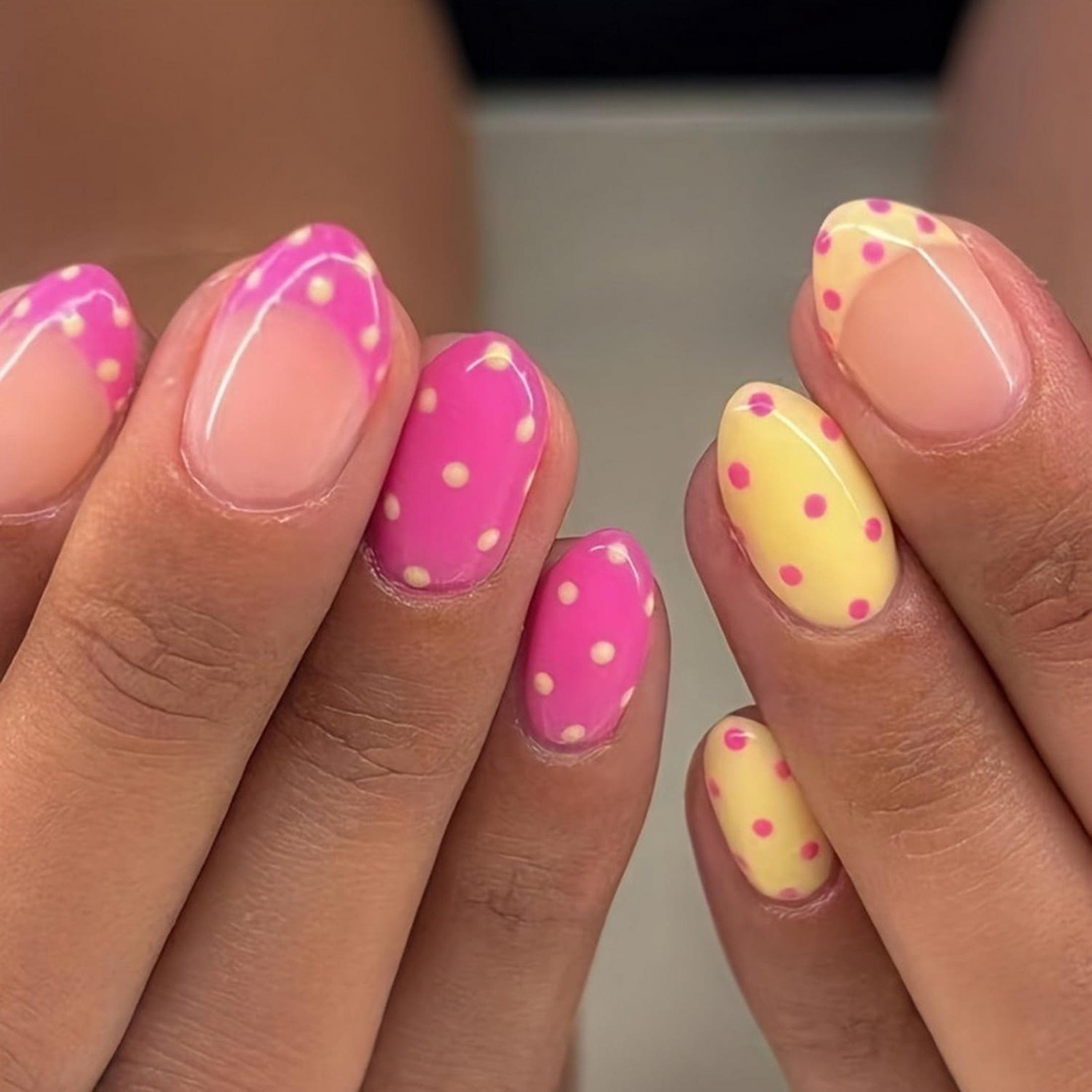 Short Oval Bright Pink and Yellow Dots Short Oval Bright Pink and Yellow Dots — Polka Dot Nails 2027