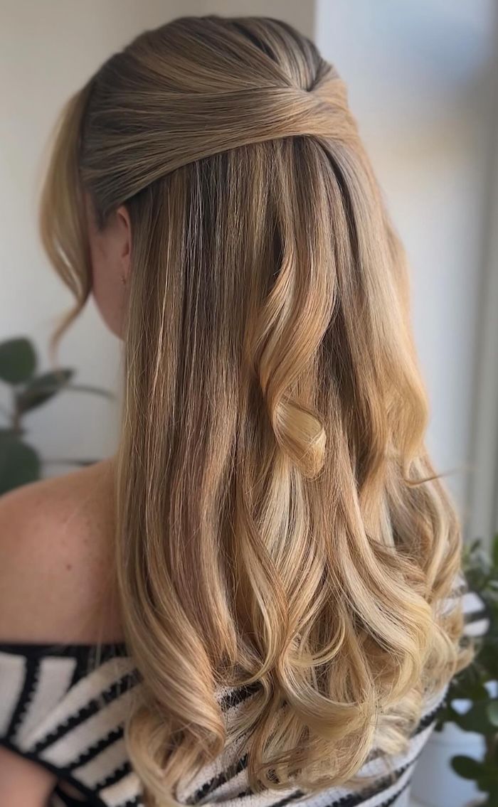 Wavy Thick Visual Idea Wavy Thick Visual Idea — Loose Wedding Hairstyles 2027