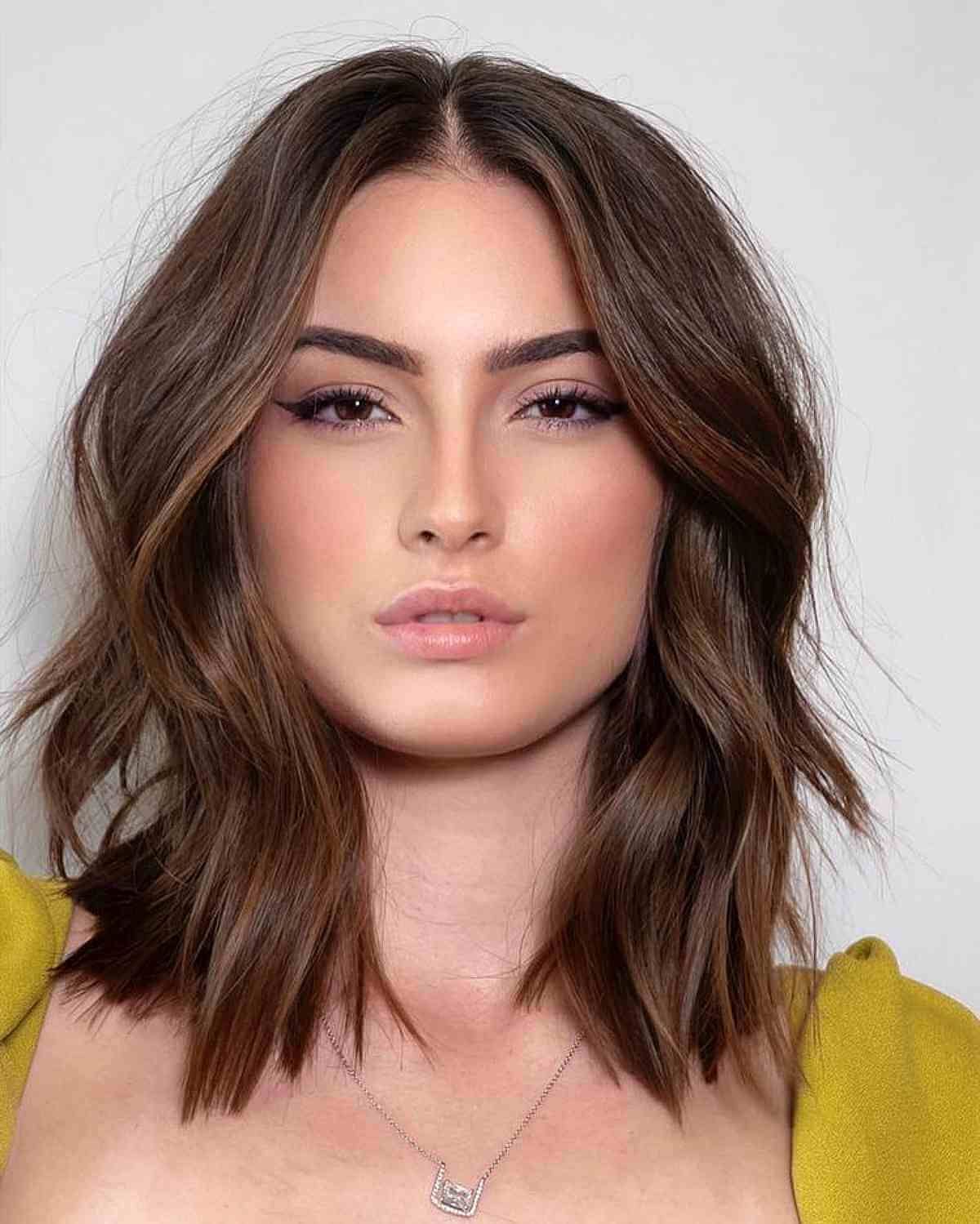 Collarbone Lob With Loose Waves Collarbone Lob With Loose Waves — Hairstyles 2027 for Square Faces