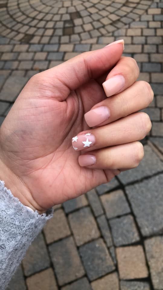Short Square Nude Stars Glossy Short Square Nude Stars Glossy — Nurse Nails 2027