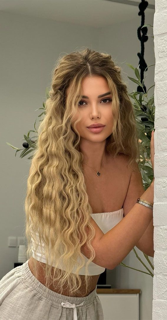 Butter Blonde Balayage with Dark Root Butter Blonde Balayage with Dark Root — Blonde Hair 2027 with Dark Roots