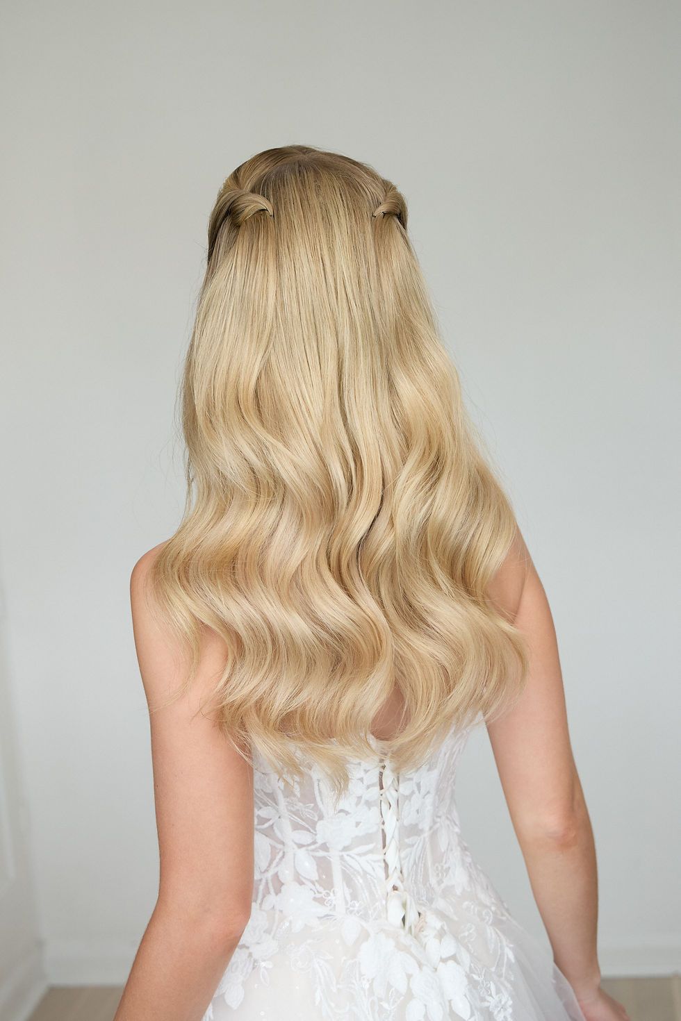 Visual Idea Visual Idea — Bridal Hair Down 2027