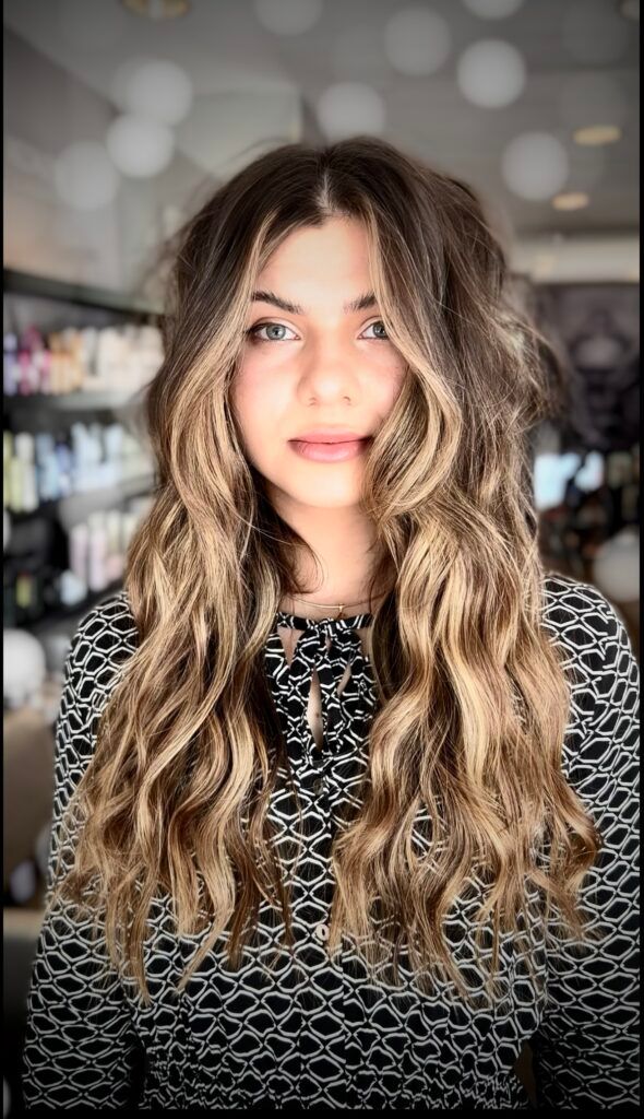 Dirty Honey Blonde Hair With Curtain Bangs Dirty Honey Blonde Hair With Curtain Bangs — Hair Color 2027 for Square Face