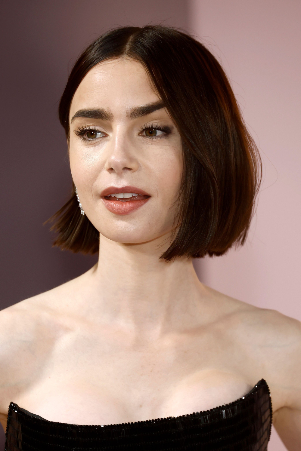 Sleek Dark Brown Bob Sleek Dark Brown Bob — Bob 2027 for Straight Hair