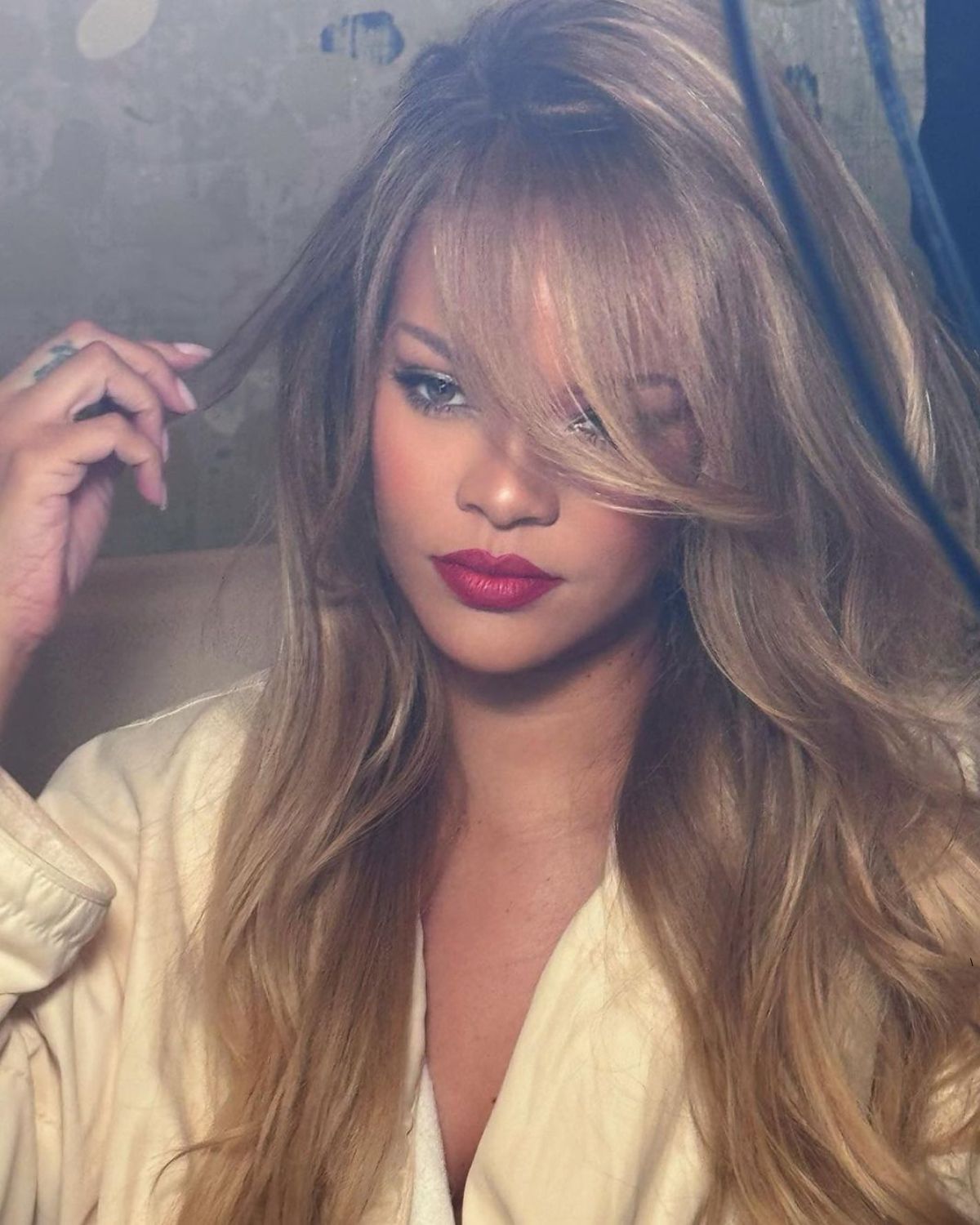 Visual Idea — The Texture Is Wavy With Medium Density Visual Idea — The Texture Is Wavy With Medium Density — Blonde Hair 2027 for Brown Skin