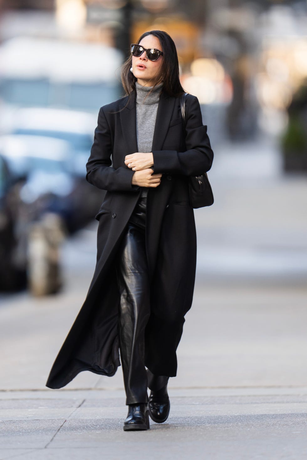 Long Wool Coat: Sophisticated Layering for Casual New Year's Eve Long Wool Coat: Sophisticated Layering for Casual New Year's Eve — Casual New Years Eve Outfits 2027