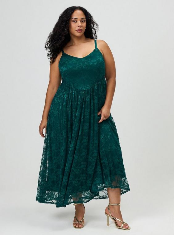Deep Green Lace Midi Dress for a Sophisticated Wedding Deep Green Lace Midi Dress for a Sophisticated Wedding — Plus Size Wedding Guest Outfits 2027