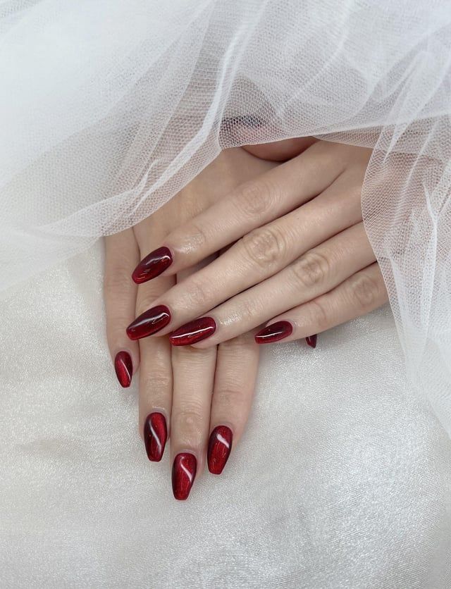 Glossy With A Cat-Eye Effect Visual Idea — Garnet Nails 2027
