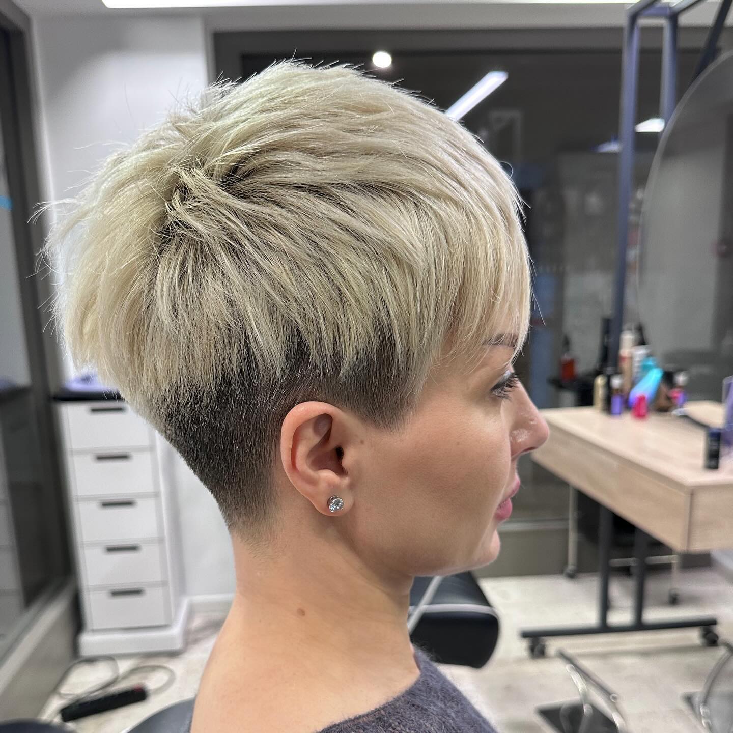 короткая челка Visual Idea короткая челка Visual Idea — Blonde Pixie 2027