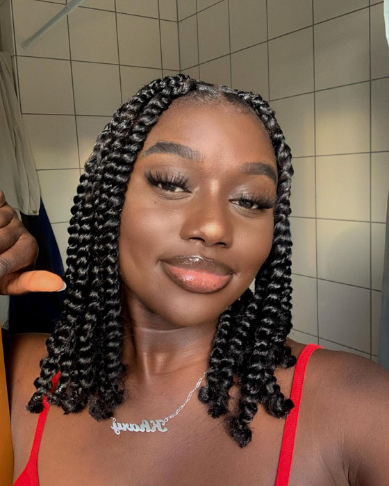 Defined Collarbone Lob Defined Collarbone Lob — Senegalese Twists 2027
