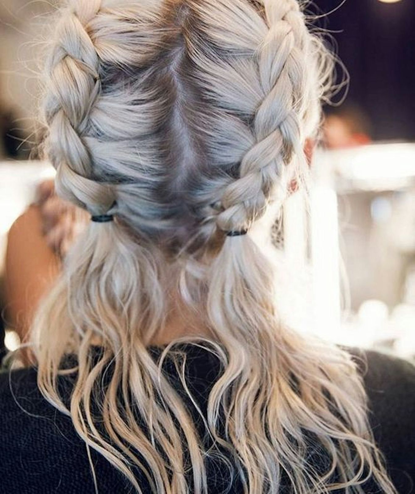 Mid-Back Visual Idea Mid-Back Visual Idea — Ski Hairstyles 2027