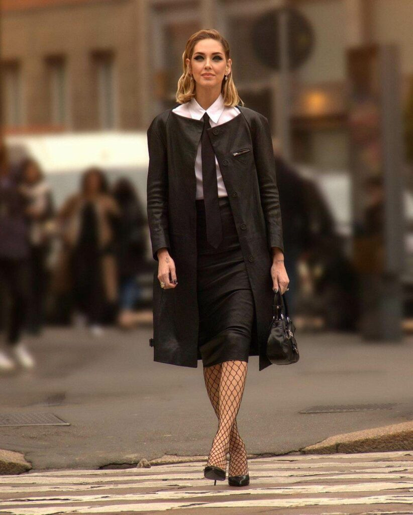 Trench Coat and Pencil Skirt for a Sharp Restaurant Ensemble Trench Coat and Pencil Skirt for a Sharp Restaurant Ensemble — Italian Restaurant Outfits 2027