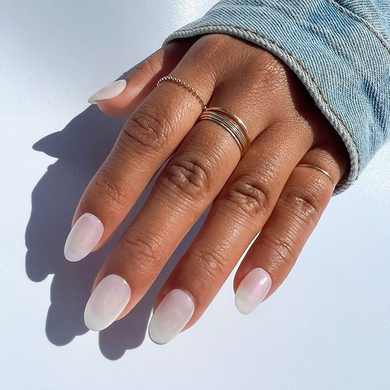 Sheer White Subtle Chrome Glaze Medium Oval Sheer White Subtle Chrome Glaze Medium Oval — Glazed Nails 2027