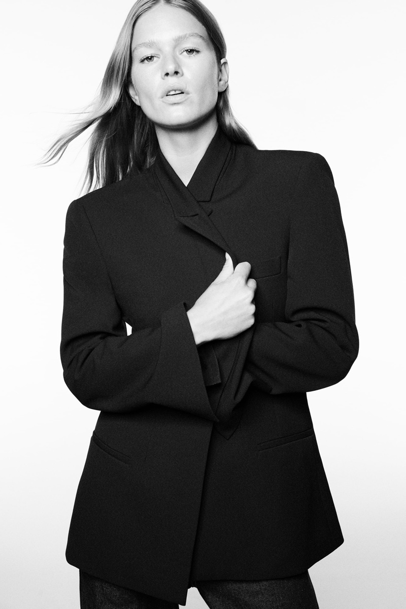 Chic Black Oversized Blazer for Casual Styling Chic Black Oversized Blazer for Casual Styling — Zara Outfits 2027