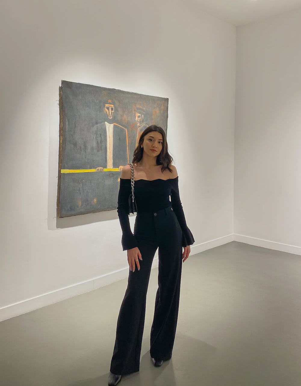 Monochromatic Black for a Sleek Museum Statement Monochromatic Black for a Sleek Museum Statement — Museum Outfits 2027