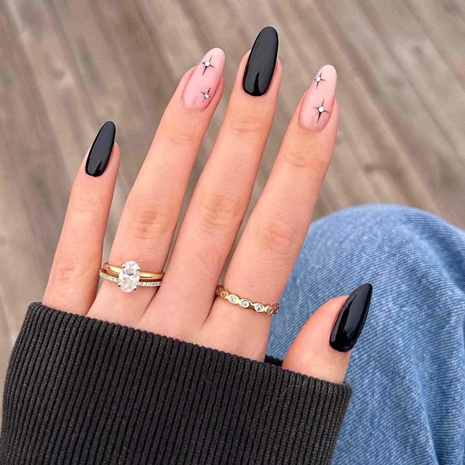 Glossy Black Nude Pink Star Accent Nails Glossy Black Nude Pink Star Accent Nails — Winter Black Nails 2027