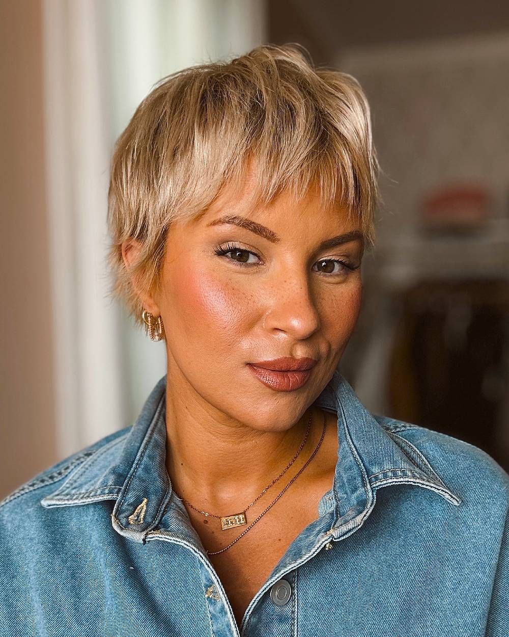 Subtle Ash Blonde Pixie With Textured Fringe Subtle Ash Blonde Pixie With Textured Fringe — Babylights Pixie 2027