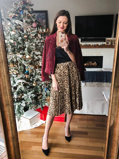 New Years Eve Suede Jacket and Leopard Skirt: A Stylish Casual New Year's Eve New Years Eve Suede Jacket and Leopard Skirt: A Stylish Casual New Year's Eve — Casual New Years Eve Outfits 2027