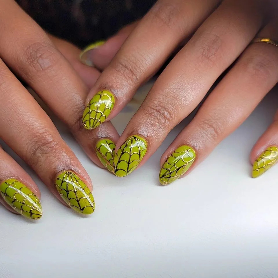Glossy Visual Idea Glossy Visual Idea — Green Chrome Nails 2027