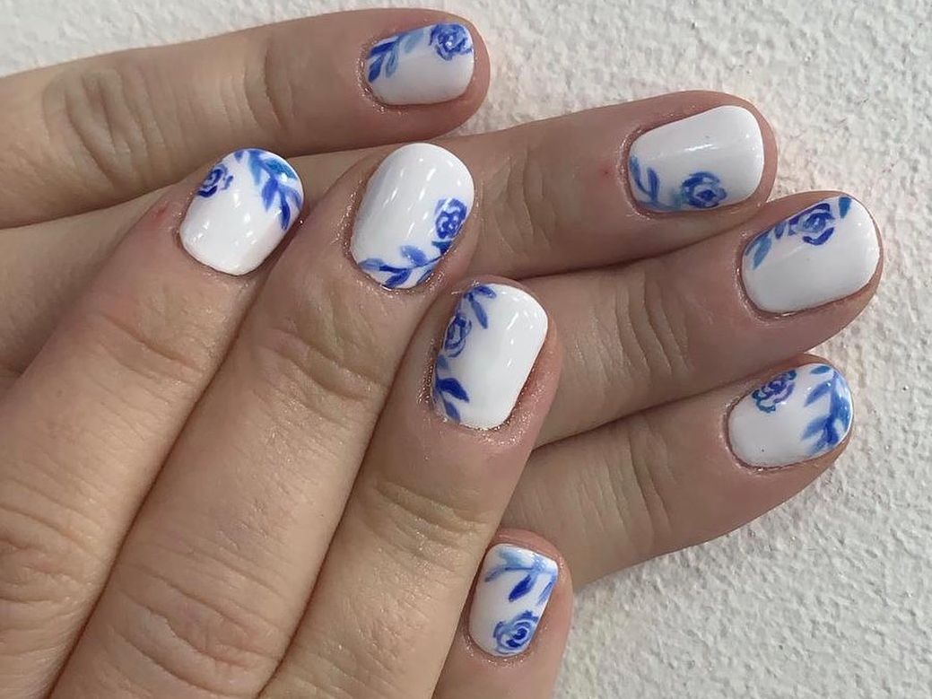 Blue Floral And Leaf Motifs Visual Idea Blue Floral And Leaf Motifs Visual Idea — Short Gel Nails 2027